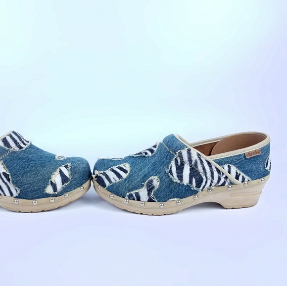 dansko zebra clogs